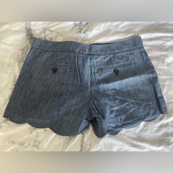 Club Monaco Low Rise Shorts with Scalloped Edges - Picture 2 of 3